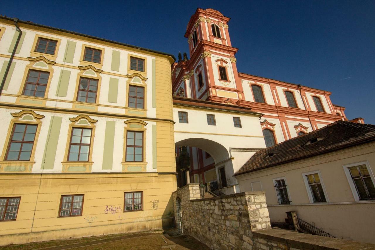 Apartman U Gotickeho Dvojcete Litomerice Exterior photo