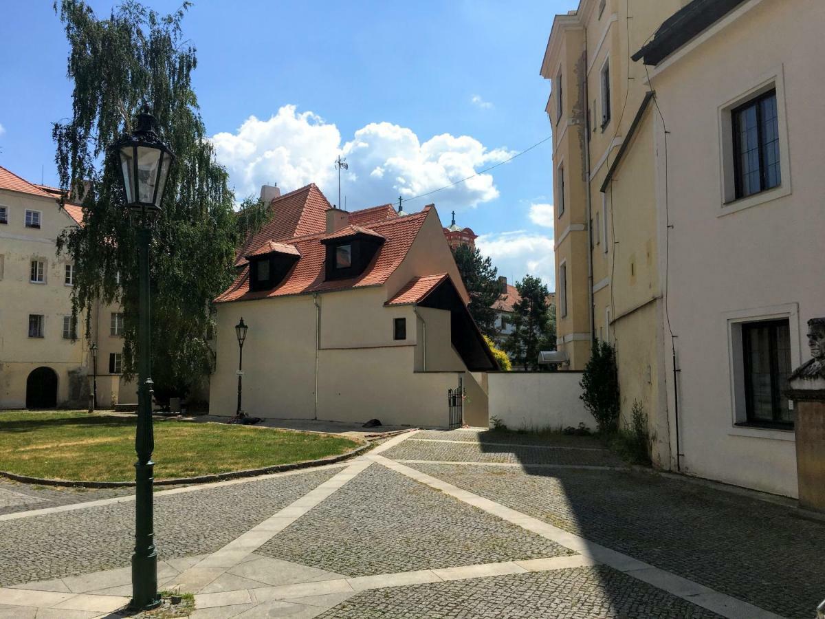 Apartman U Gotickeho Dvojcete Litomerice Exterior photo