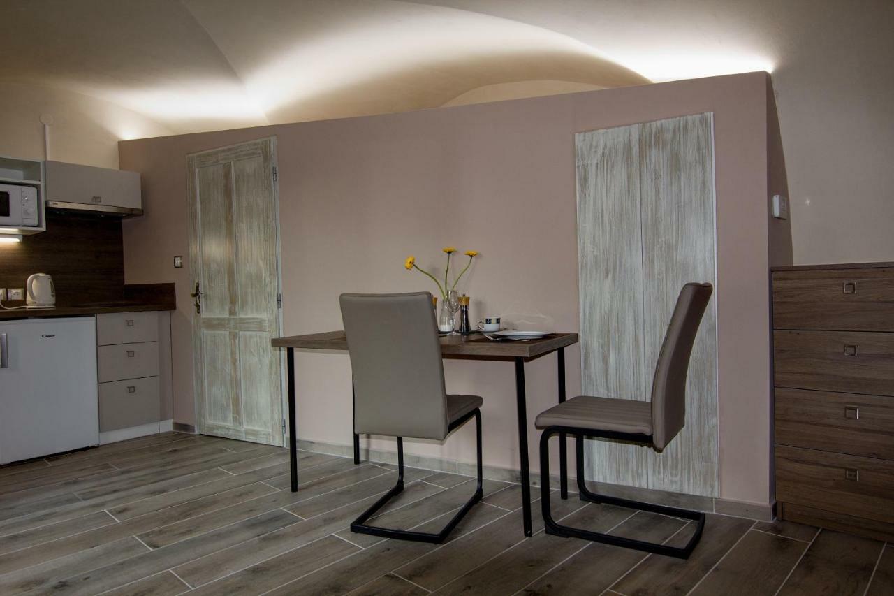 Apartman U Gotickeho Dvojcete Litomerice Exterior photo